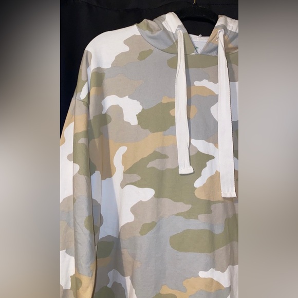 aerie Oversized Hoodie with High Side Slits in Sun Washed Desert Camo size XS - Picture 15 of 16